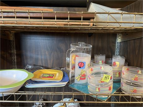 Plastic Dish Set