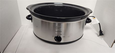 Complete Cuisine 7 Quart Slow Cooker With Lid. WORKS In Great Condition