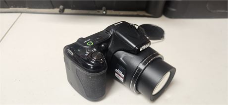Nikon Coolpix L820 Camera & Carry Bag Tested And Works