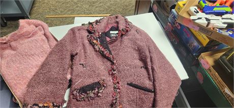 Yak Magik Sweater Size Small & Dusty Pink Pullover Size Small & Brown Sweater