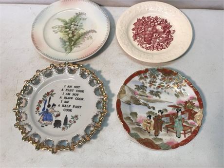 4 Mini. Collector Plates