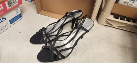 Fioni Woman's High Heel Shoes. Size 10