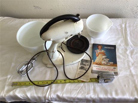 Vintage Hamilton Beach Mixer with Bowls