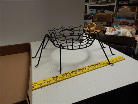 Metal Spider Basket