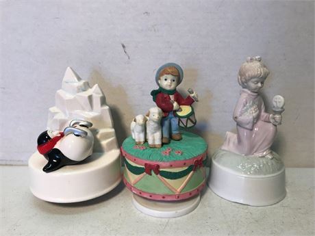 3 Music Boxes