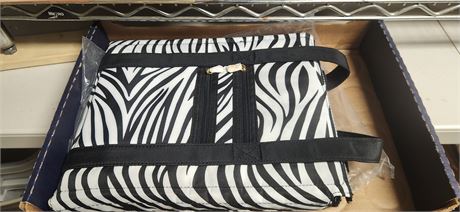 Flip and Dazzle jewelry storage