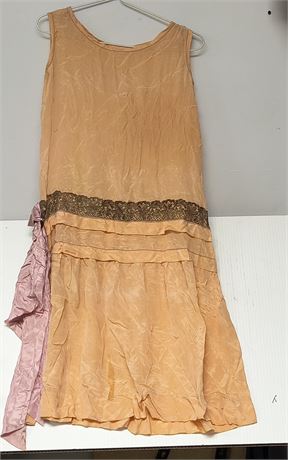 Vintage Dress & Clothing