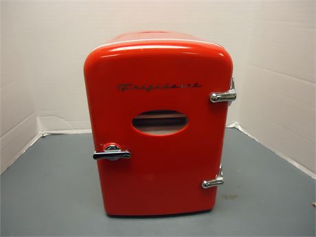 Frigidaire Mini Counter Cooler
