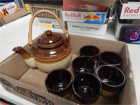 Vintage Pottery Teapot & Cups