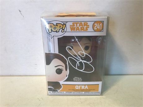 Signed Emilia Clarke NYCC Star Wars Qi'Ra Funko
