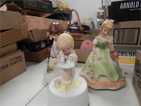 1973 Moppet's Musical Statue & Misc. Musical Statues