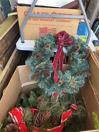 Christmas Decor Garland, Wreaths