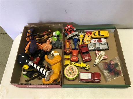 2 Flats of Toys