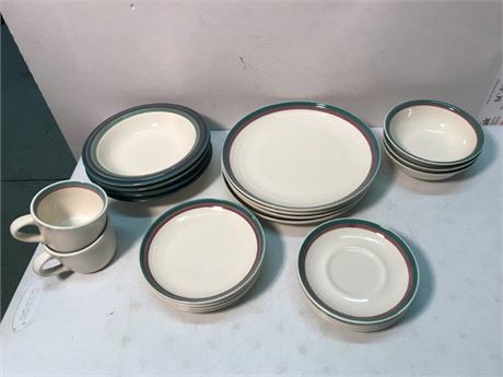 Pfaltzgraff USA Dish Set