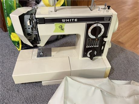 White Sewing Machine (Works)