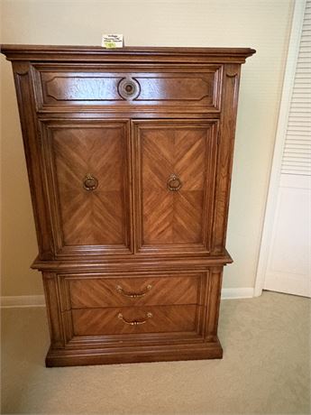 Thomasville Chest Drawers