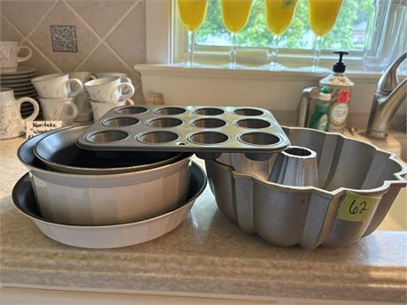 Pans, Bakeware