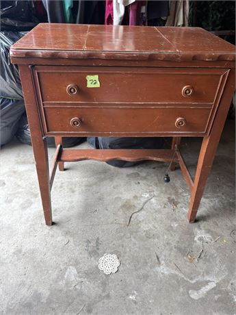 Vintage Sewing Machine And Table