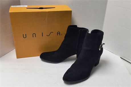 Black Fabric Women's Boots. Size 9 1/2