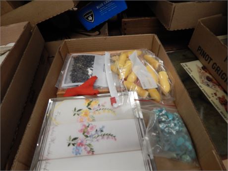 Flat Of Miscellaneous Items