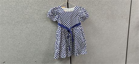 Smiling Pinker Child Dress. Size 5