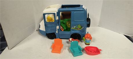 Fisher Price Little People Songs & Sounds Camper