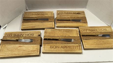 5 Bon Appetit Wood Board With Metal Spreader