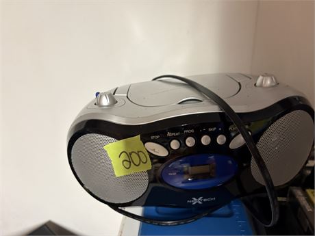 DC/ Radio Player