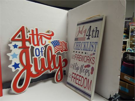 Lot Of 4TH Of July Decorations