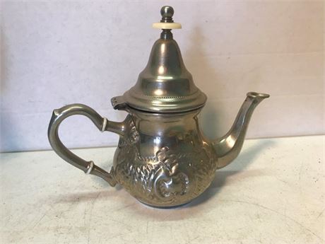 Theirs Koutbia Moroco Carafe