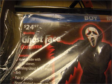 Bleeding Face Ghost Face Scream Costume. Size Boy 8