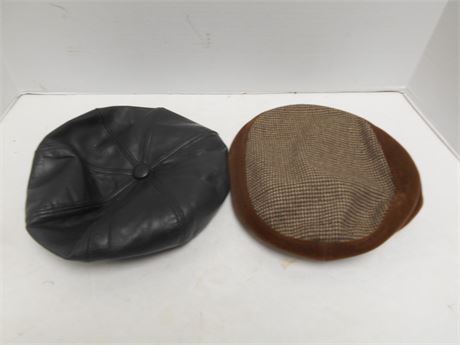 Lot of vintage hats