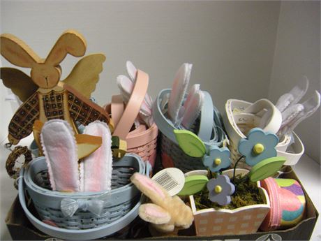 Lot Of Wood Easter Baskets