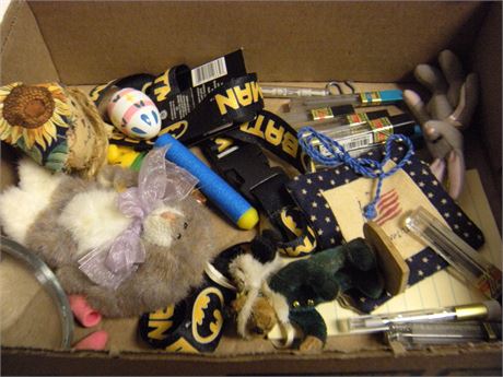 Flat Of Miscellaneous Items