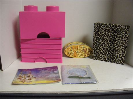 Flat Of Various Items