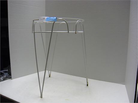 Small Metal Plant Stand
