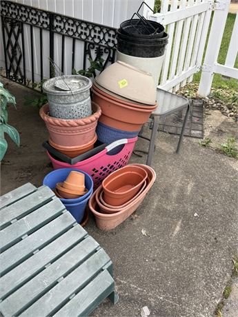 Flower Pots, Bait Tin