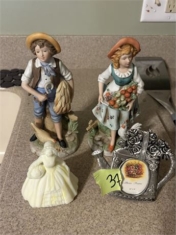 Homco Figurines, Avon Flower Maiden