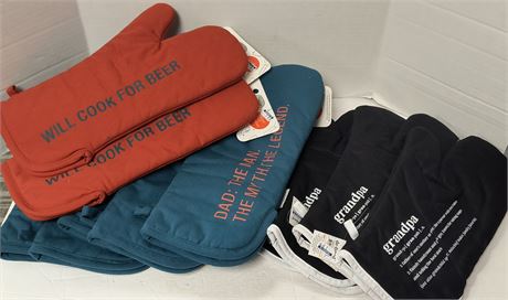 Flat Of Oven Mitts