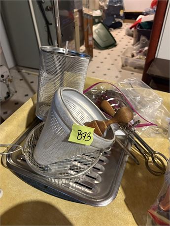 Kitchen Items, Strainer, Mixer, Pans
