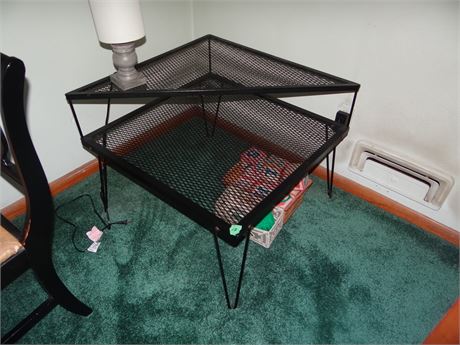 Metal Coffee Table and Lamp