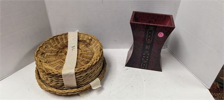 Wicker Plate Holders & Decorative Vase