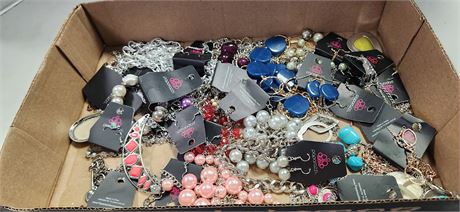 Flat Of Paparazzi Jewelry