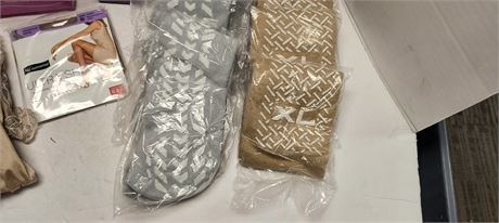 Non Slip Socks & Leggs Pantyhose & More