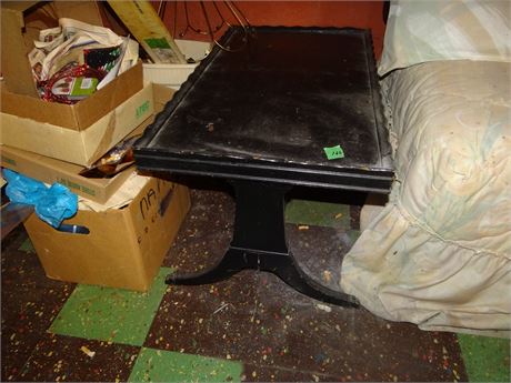 Pie Crust Coffee Table