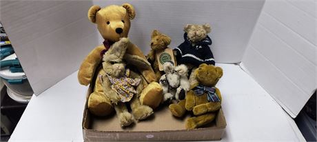 Flat Of Collectible Plush Bears. Boyd Bear & More