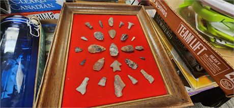 Lot Of Vintage Arrowheads