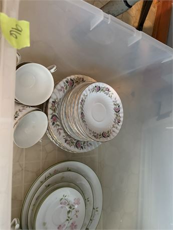 Creative Fine China Dinnerware