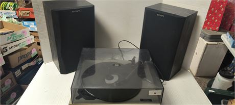 Vintage Radio Shack Record Player & Sony Speakers