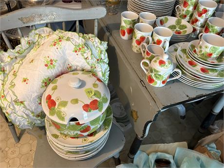 Fritz and Floyd Strawberry Dinnerware